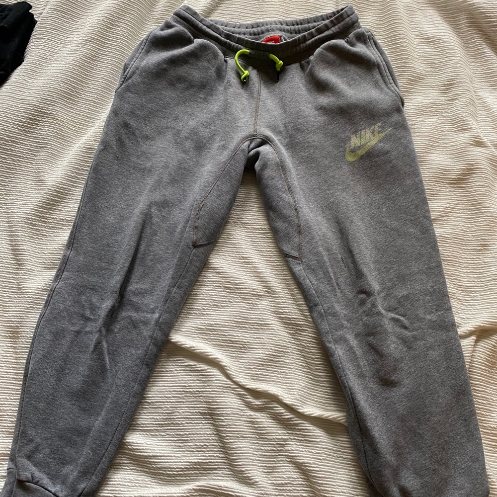 Nike joggers